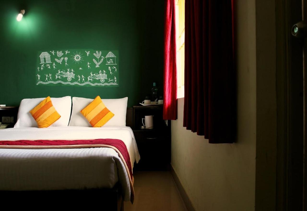 The Green Path Eco Hotel バンガロール エクステリア 写真
