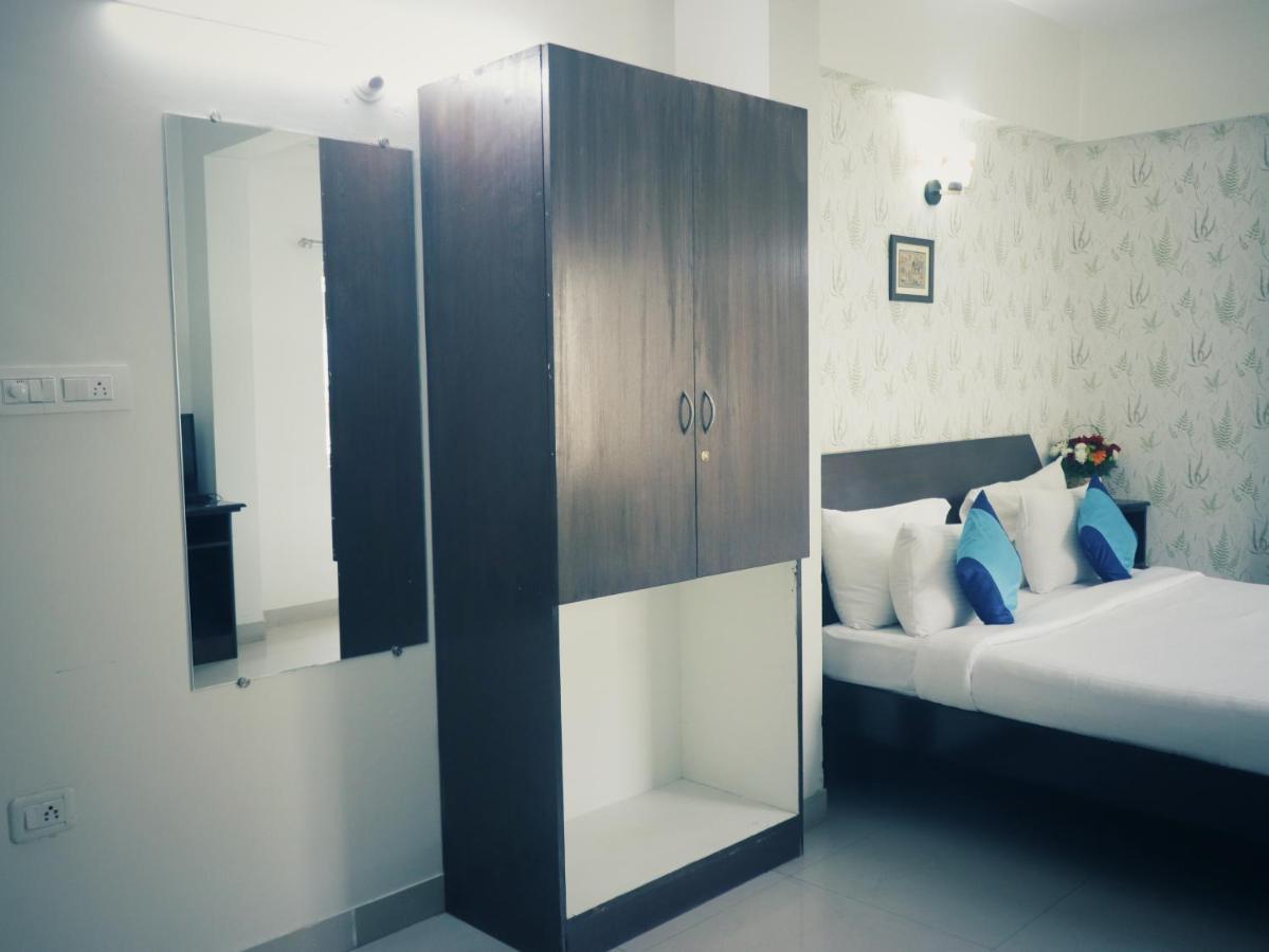 The Green Path Eco Hotel バンガロール エクステリア 写真