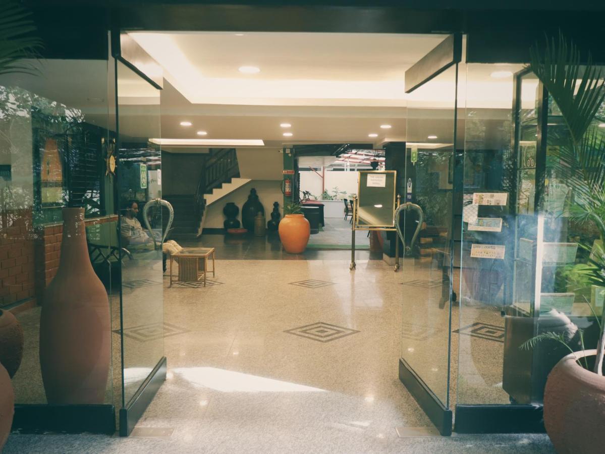 The Green Path Eco Hotel バンガロール エクステリア 写真