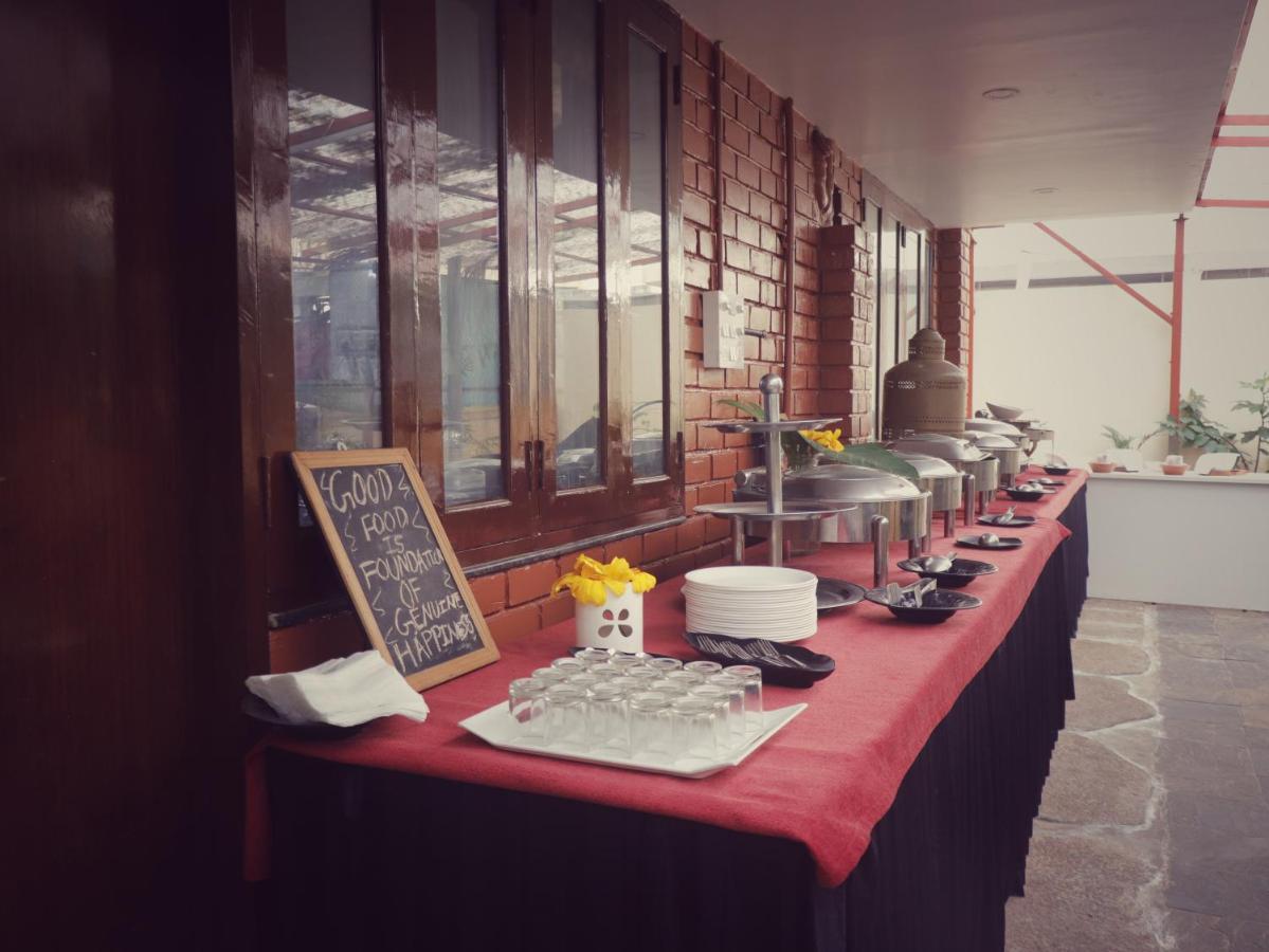 The Green Path Eco Hotel バンガロール エクステリア 写真